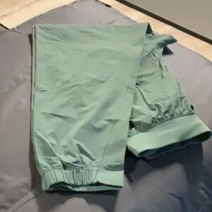 Lululemon Green Jogger Pants
